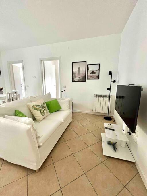 Luminoso Trilocale Affori Centro Apartment Milan Bagian luar foto